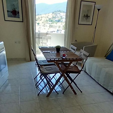 Forest & Sea Apartment Poros Town 外观 照片